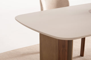 Pera Dining Table