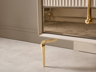 Lexus Dresser