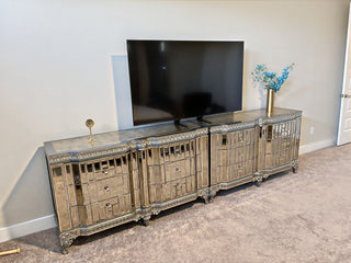 Amatis Dresser in a client's home after delivery